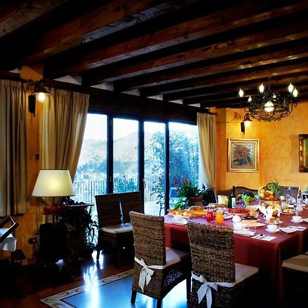 לינה וארוחת בוקר פיאצה ארמרינה La Casa Sulla Collina D'Oro מראה חיצוני תמונה