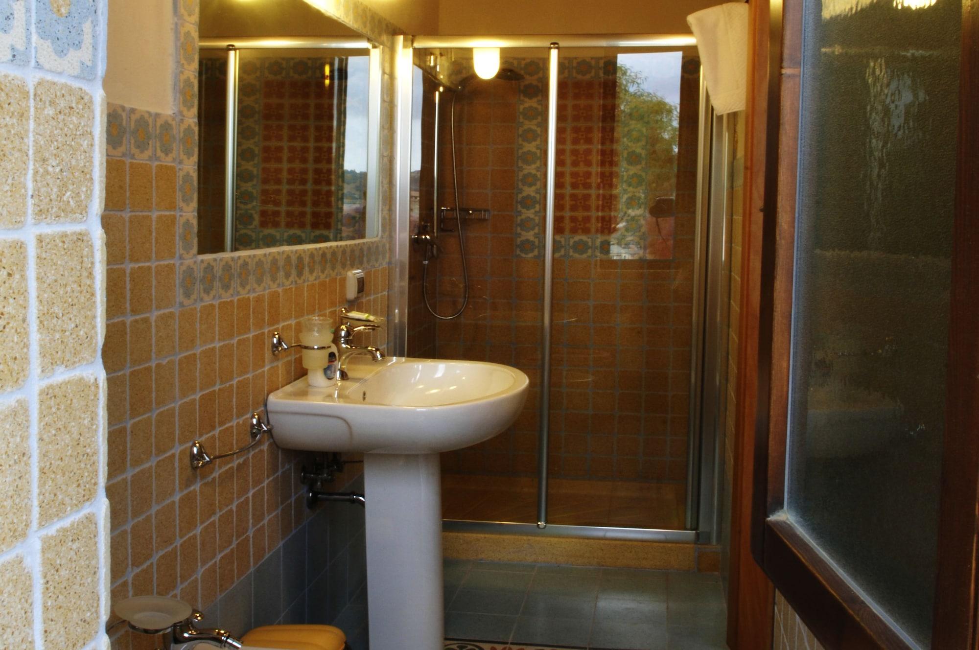 לינה וארוחת בוקר פיאצה ארמרינה La Casa Sulla Collina D'Oro מראה חיצוני תמונה