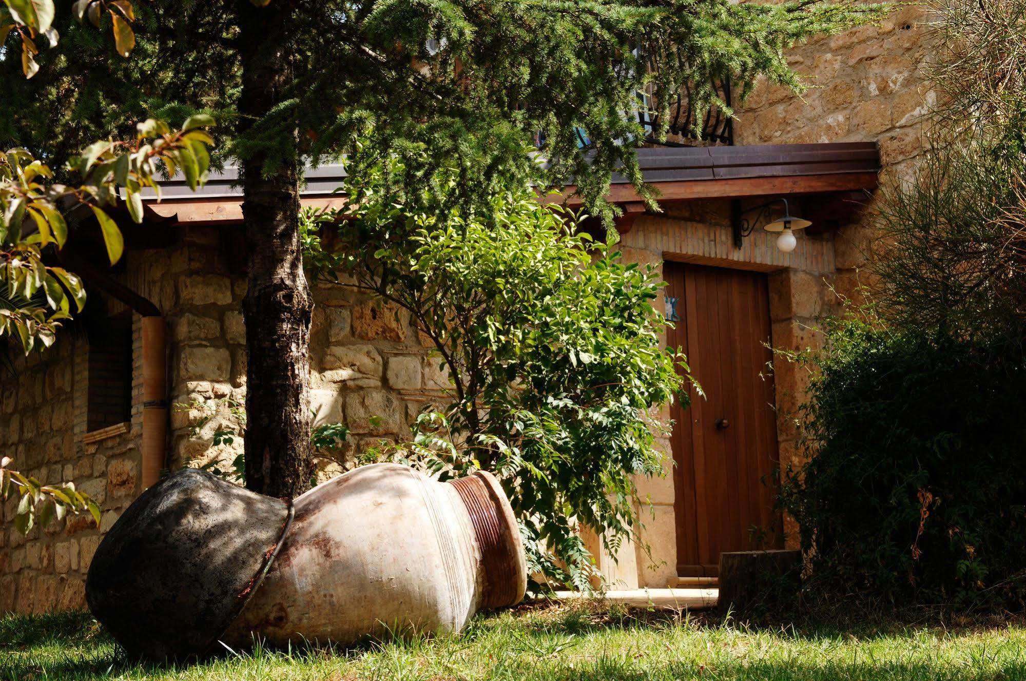 לינה וארוחת בוקר פיאצה ארמרינה La Casa Sulla Collina D'Oro מראה חיצוני תמונה